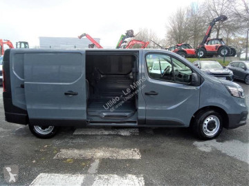 Fourgon moyen Renault neuf