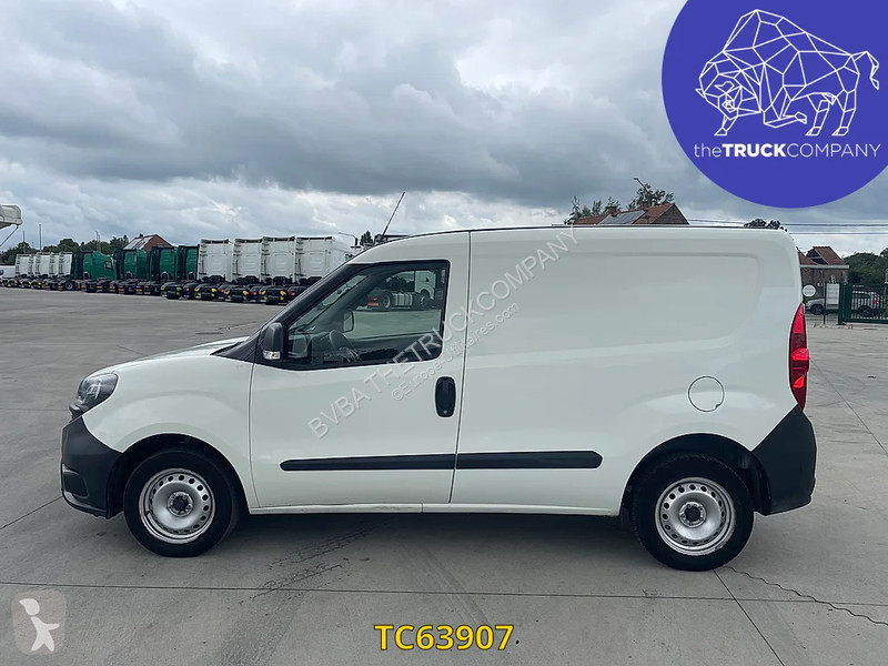 عربة نفعية Fiat Cargo 1.6 Doblò