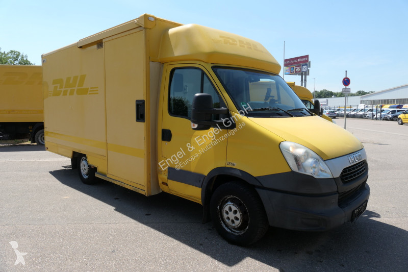 Véhicule utilitaire Iveco Daily 35 S11 C30C...