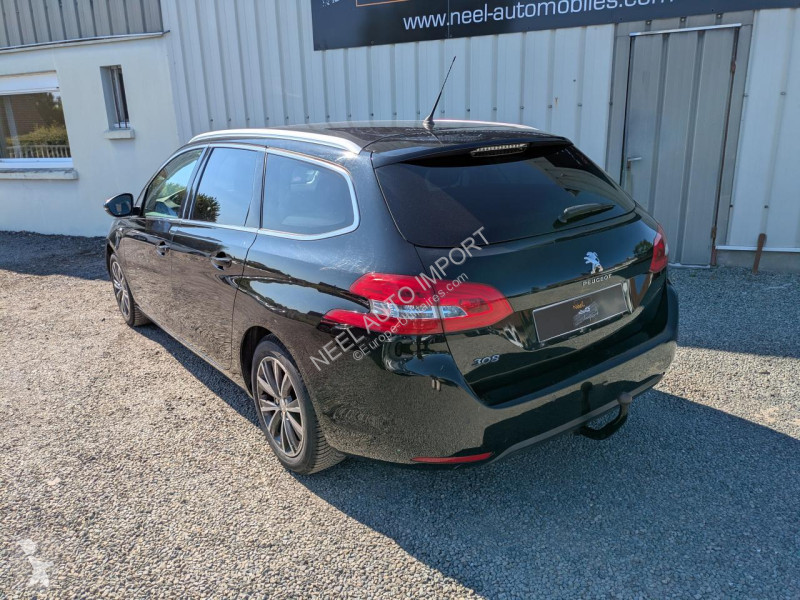 عربة نفعية Peugeot 308 SW STYLE 1.2I 110CH BVM5