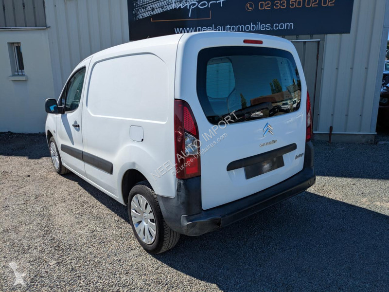 Véhicule utilitaire Citroën BERLINGO L1 II 1.6...