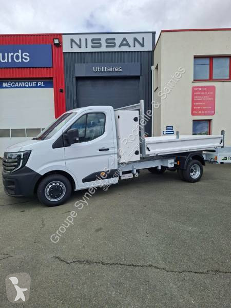 Furgoneta Nissan