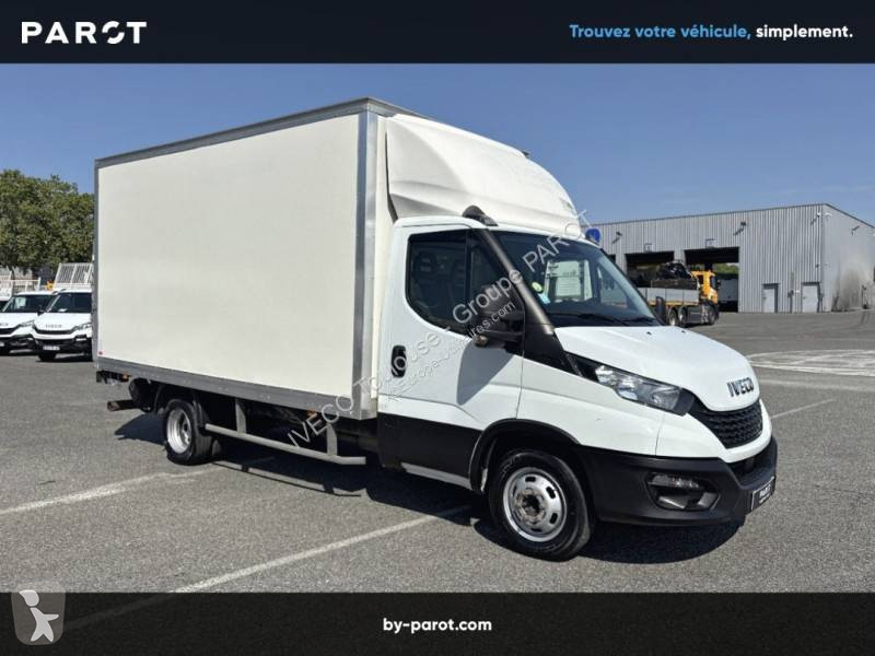 عربة نفعية Iveco