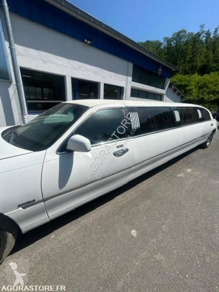 Véhicule utilitaire Lincoln Town car