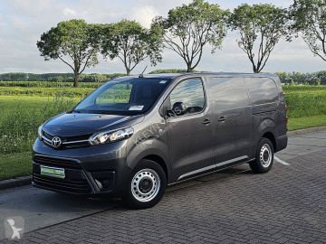 Fourgon Toyota