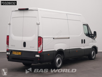 عربة نفعية مقفلة Iveco