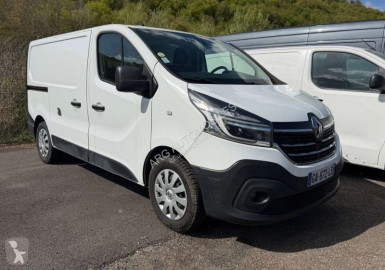 عربة نفعية مقفلة Renault