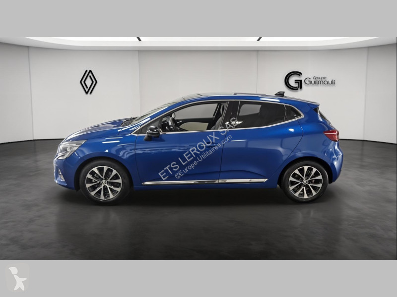 عربة نفعية Renault CLIO V