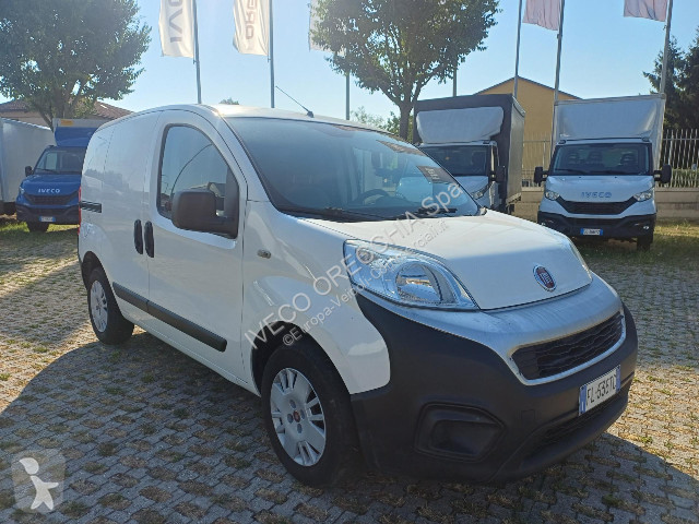 Véhicule utilitaire Fiat FIORINO