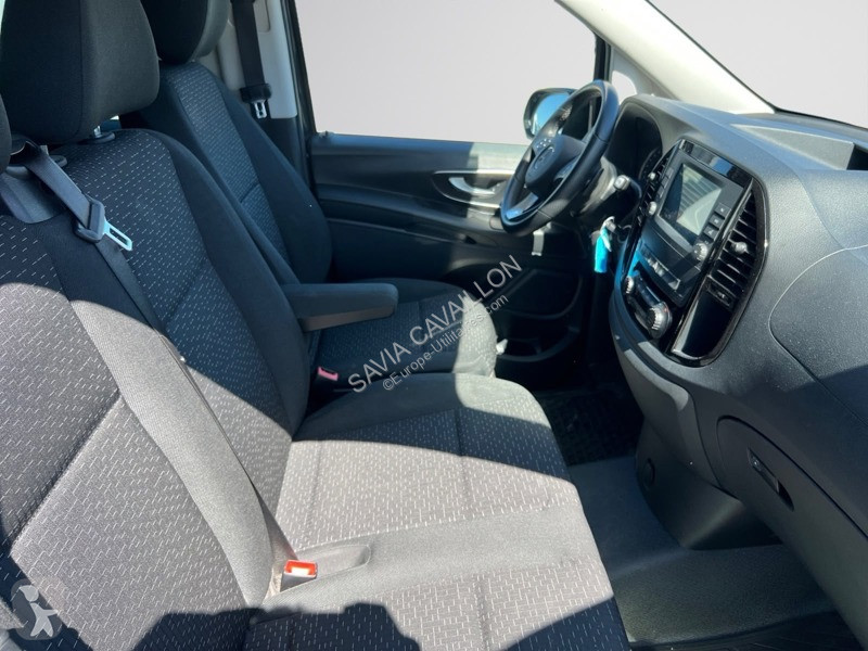 Samochód dostawczy Mercedes 119 CDI 4x4 Mixto...