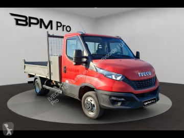 Utilitaire benne Iveco