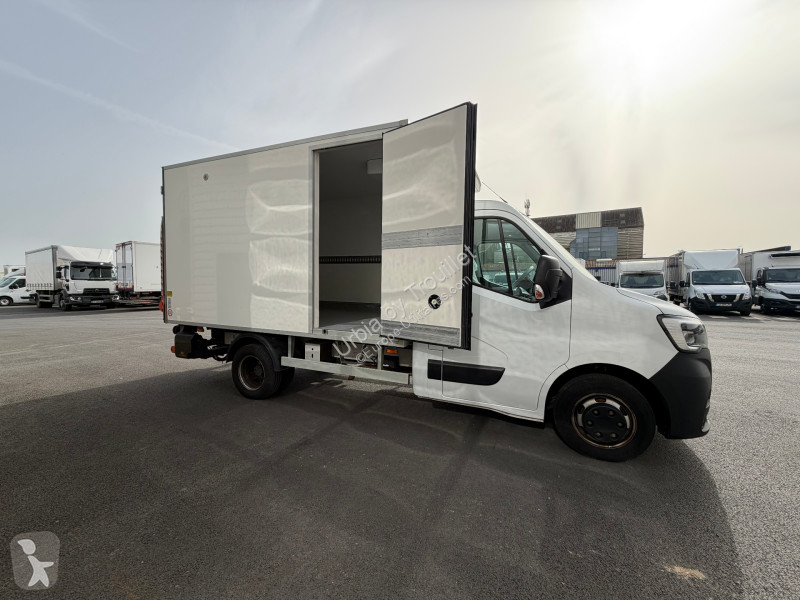 Véhicule utilitaire Renault FRIGO 12M3 165 CV...