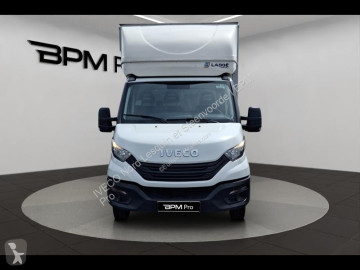 Con volquete Iveco
