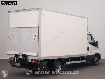 عربة نفعية مقفلة Iveco
