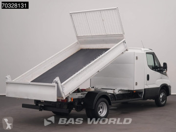 Nyttobil med flak Iveco