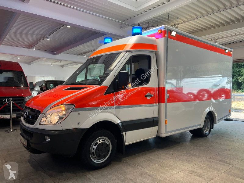 Véhicule utilitaire Mercedes 516 CDI...