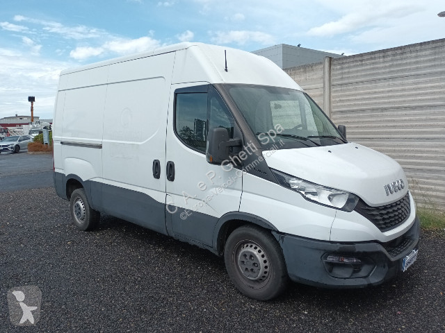 Furgoneta Iveco Daily 35S12