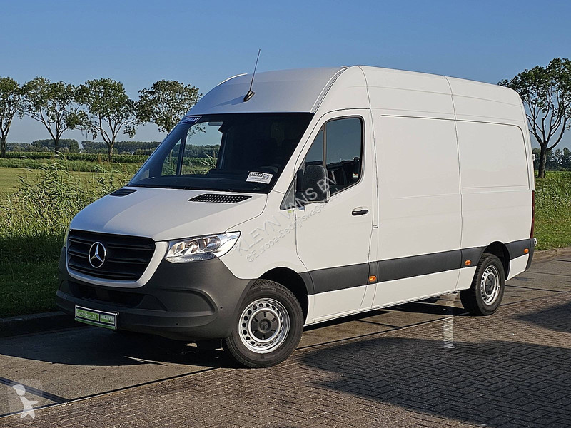 عربة نفعية Mercedes 317 L2H2 RWD Automaat