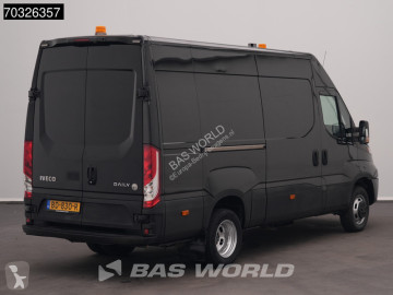 عربة نفعية مقفلة Iveco