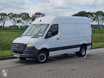 Дълъг бус Mercedes