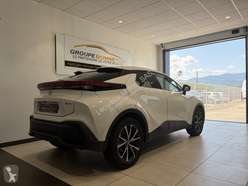 Furgoneta Toyota (2) 1.8 Hybride 140 Design