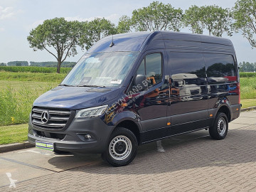 شاحنة طويلة Mercedes