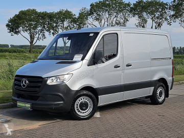 شاحنة طويلة Mercedes