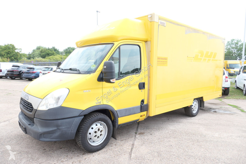 Véhicule utilitaire Iveco Daily 35 S11 C30C...