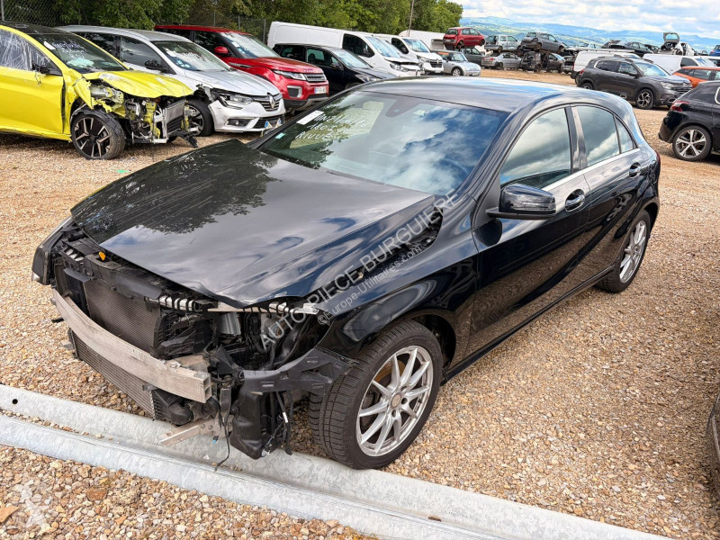 Véhicule utilitaire Mercedes Classe A A180 1.6i...