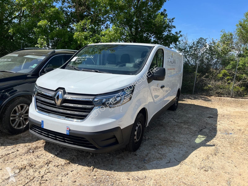 Véhicule utilitaire Renault III 2.0 DCi 130 /...