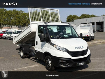 Utilitaire benne standard Iveco