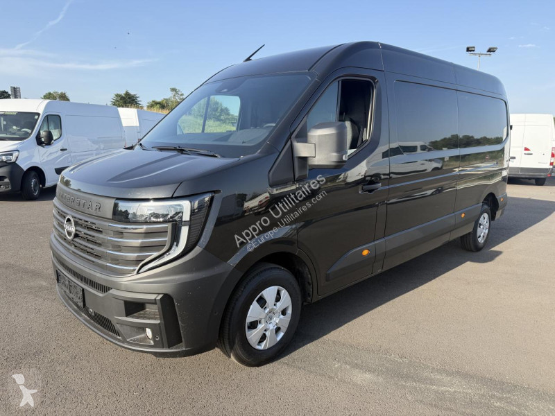Véhicule utilitaire Nissan INTERSTAR Tekna 3.5t...
