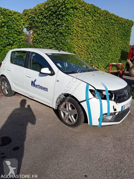 عربة نفعية Dacia SANDERO