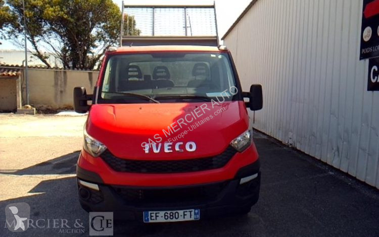عربة نفعية Iveco