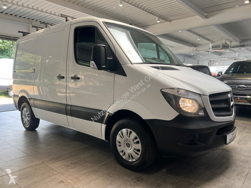 عربة نفعية Mercedes 213/316...