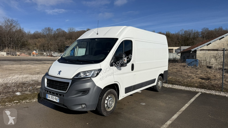 Véhicule utilitaire Peugeot