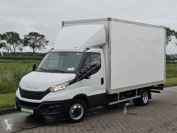 Fourgon utilitaire Iveco