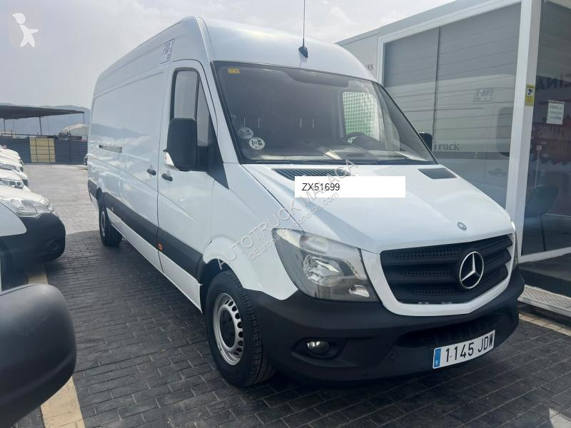 Véhicule utilitaire Mercedes 513