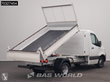 Utilitaire benne Mercedes