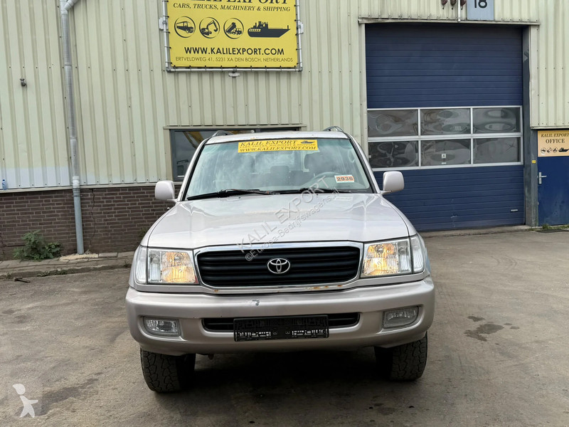 Furgoneta Toyota SUV - V8 - Petrol - 4x4 4WD -...