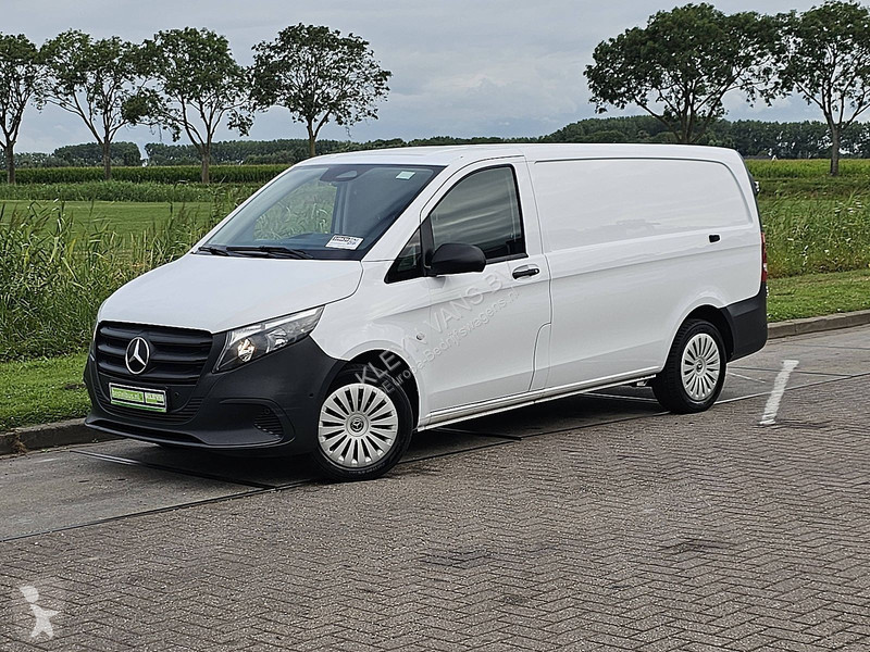 Véhicule utilitaire Mercedes 116 L2 Mbux Navi...