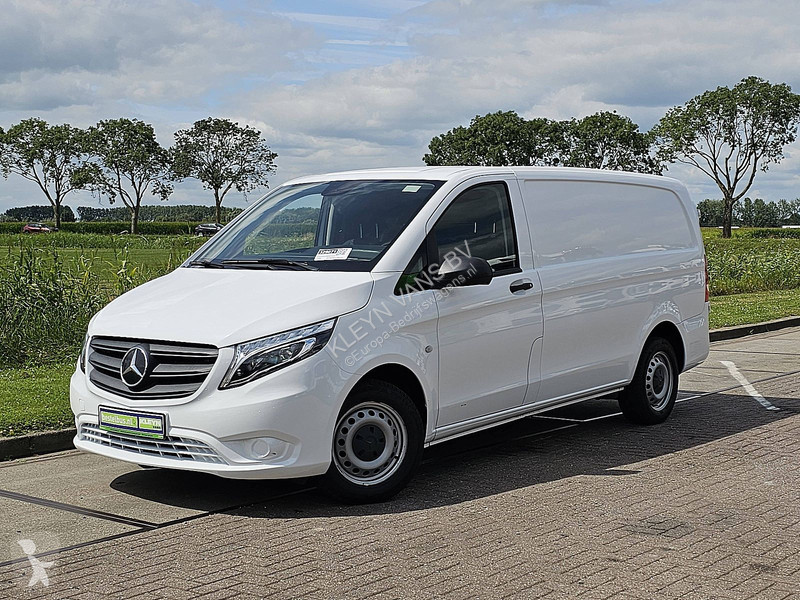 Véhicule utilitaire Mercedes 114 L2 Aut. LED...