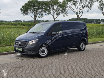 Fourgon utilitaire Mercedes