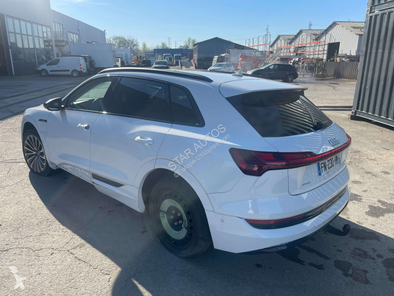 Véhicule utilitaire Audi