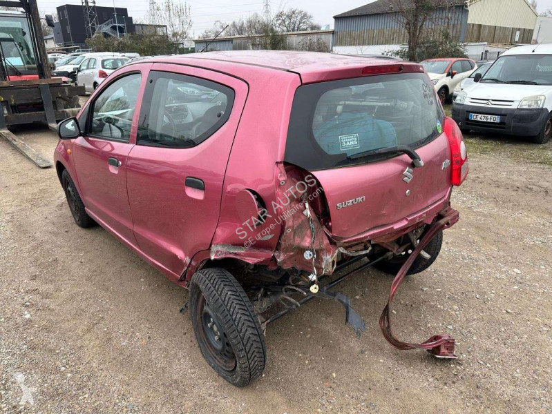 Véhicule utilitaire Suzuki