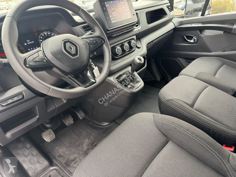 Véhicule utilitaire Renault L2H1 2.0 BLUE DCI...