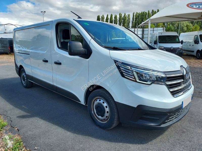 Furgoneta Renault TRAFIC III FG L2H1 3T 2.0...