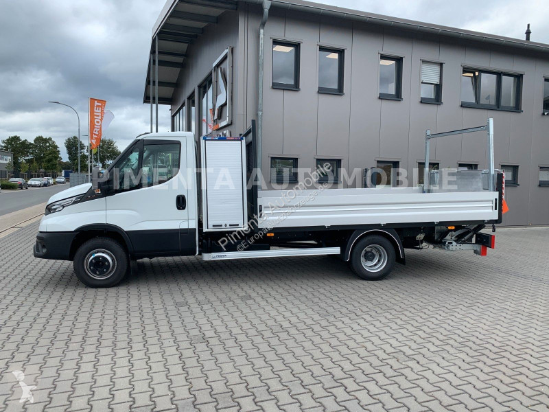 Furgoneta Iveco 70C18H PRITSCHE SIEBD KISTE...