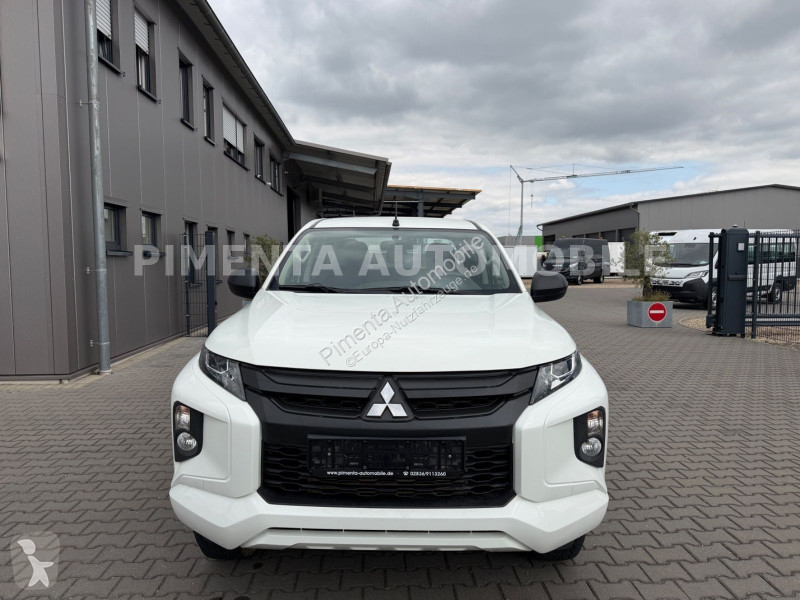 عربة نفعية Mitsubishi D/C 220DI-D M-PRO...