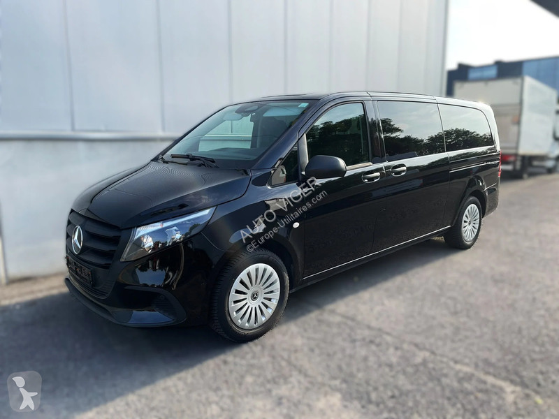 Samochód dostawczy Mercedes...